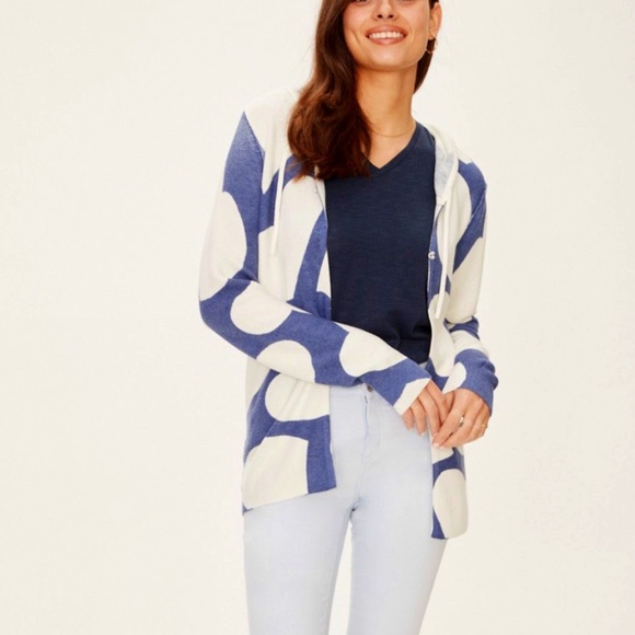 FDJ French Dressing Jeans Sweaters - NWT FDJ French Dressing Jeans REVERSIBLE cardigan large heart print XL versatile
